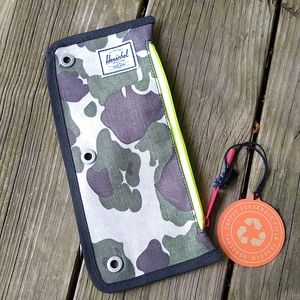 HERSCHEL supply co REPUR case NWT